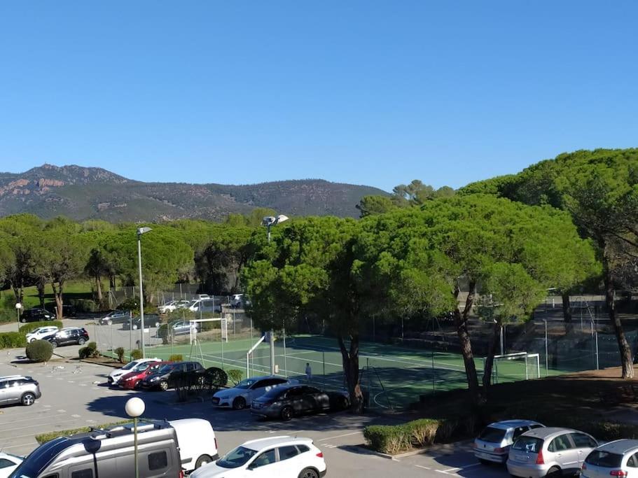 Ideal Saint Raphael Piscine Clim Parking Saint-Raphael (Var) Exterior foto