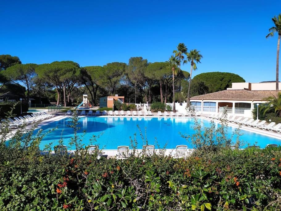 Ideal Saint Raphael Piscine Clim Parking Saint-Raphael (Var) Exterior foto
